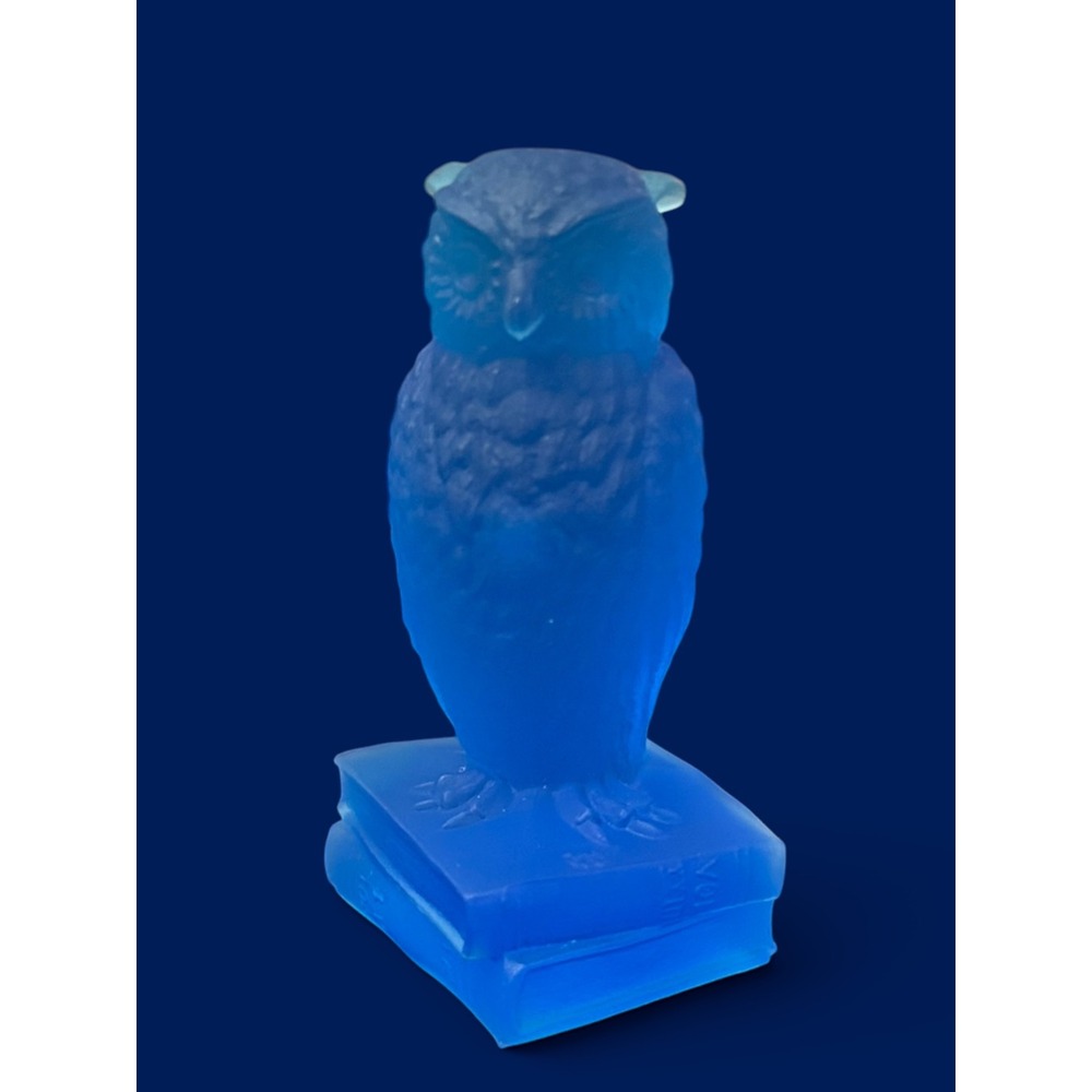 Vintage Westmoreland Satin Cobalt Blue Owl on Books Figurine Art Glass
